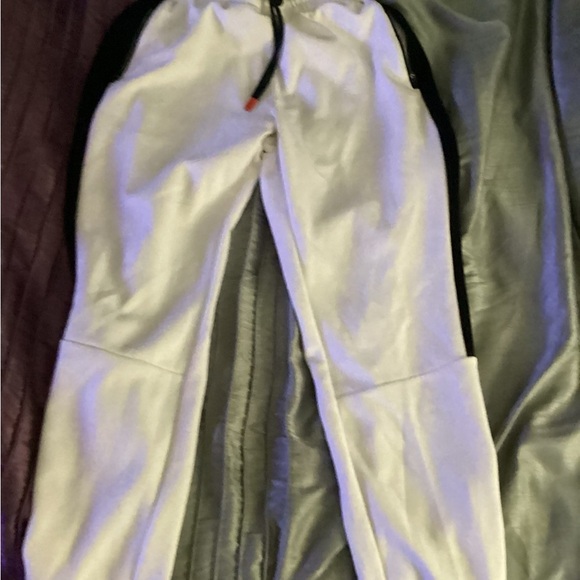sports illutrated Other - Sports Illustrated White Joggers